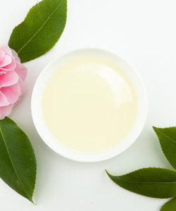 Products: Organic Camellia Seed Oil - 1 Litre