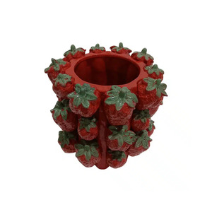 Kitchenware: Ceramic Strawberry Vessel