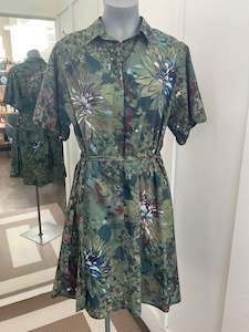 Dresses: Hannes Roether Dress