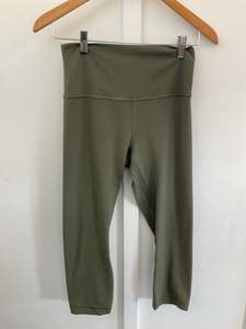 Pre Loved Clothing: Lululemon 3/4 Leggings
