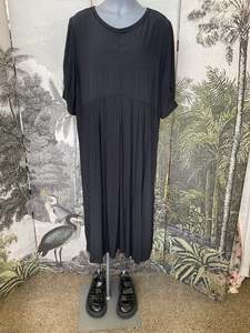 Dresses Preloved: Nom D