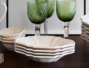Serveware: Vienna Stoneware Platters & Bowls