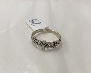 Love Sunshine: Daisy Ring