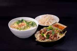 NS10 - GRILL LEMONGRASS PORK BELLY FLAT RICE NOODLE