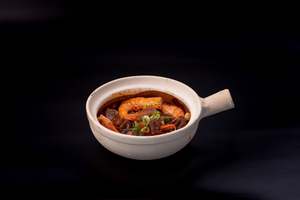 Main Beef Pork: M17 - CARAMELISED PORK & PRAWN IN CLAY POT
