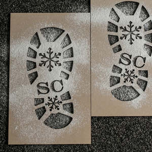 Christmas Accessories: Santa's Footprints Stencil