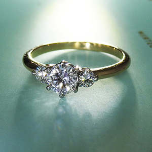Engagement Ring: Diamond Ring