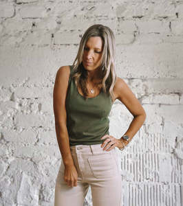 Allure Scoop singlet