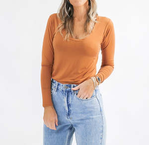 Wardrobe Staples: Basic Scoop Long Sleeve Top - Ginger nut