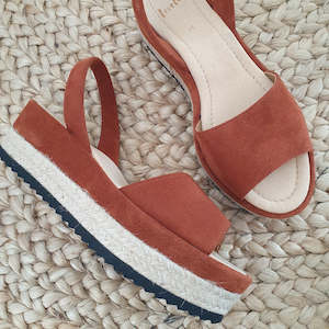 LOVELEE MILA PLATFORM WEDGE BRICK - SIZE 37