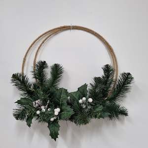 Wreath: Wreath pinecones white berries