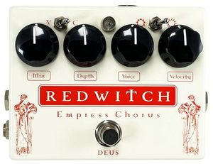 Red Witch Empress Deus Chorus/Vibrato