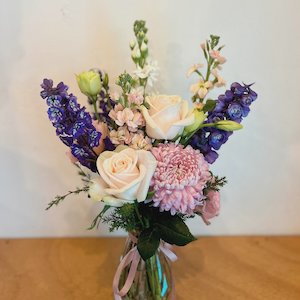 Products: Goodie vase