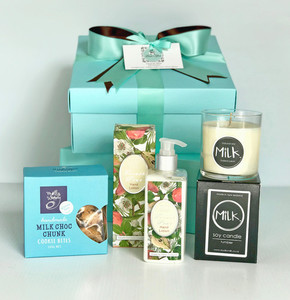 Just Because - Women's Gift Hamper Love To Give - Gift Hampers Auckland