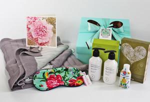 Products: Pamper Gift Love to Give gift hampers Auckland