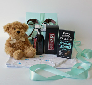 Products: Baby Boy & New Parents Gift Hamper Love to Give gift hampers Auckland