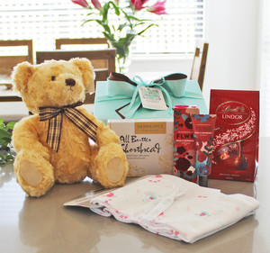 Products: Baby Girl & Mum - Gift Hamper Love to Give gift hampers Auckland