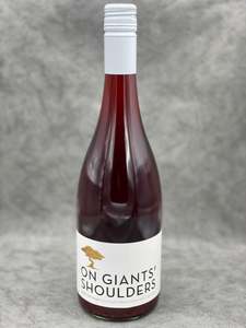 Wairarapa: On Giants' Shoulders Pinot Nouveau 2020　＜数量限定＞ピノノワールの新酒です♪　よりどり12本で15％off対象