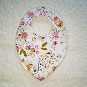 Sienna - Teardrop Bib