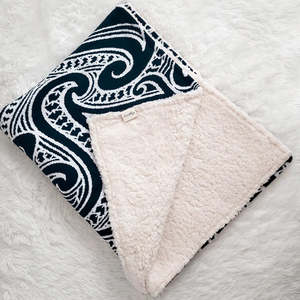 Blankets: The Wolf Sherpa Blanket - Midnight