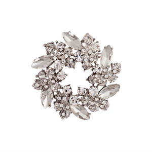 Brooches Pins: Crystal Jewelled Wreath Brooch