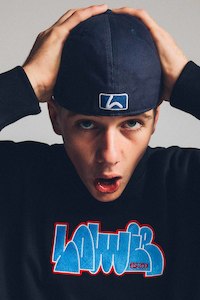 Size Xs: New Crew - Wall