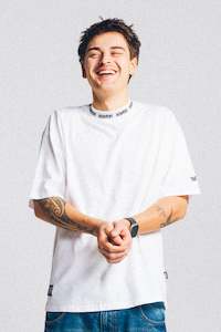 Beefy Tee 2.0 - Bones Neck Band