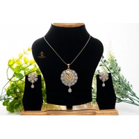 Products: Unique pattern minakari neck piece