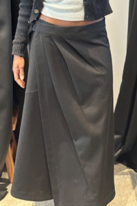 Bottoms: LUC | Millie Skirt | Black