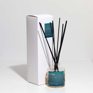 Signature Fragrance: BIRD OF JUNO Reed Diffuser | Minimalist