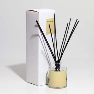 MANUKA Reed Diffuser | Minimalist