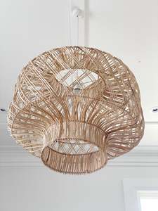 Lulu Luxe Coastal 1: LULU LUXE COASTAL - LARGE KIRA RATTAN PENDANT