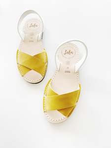 CROSSOVER PEEP TOE - SALE MUSTARD/WHITE