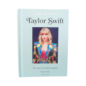 Icons of Style - Taylor Swift