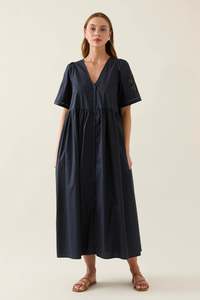 The Dark Room: Nilsa Dress - Navy - ISLE OF MINE