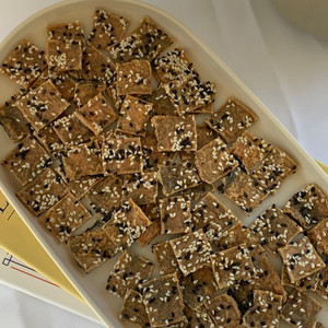 Products: Seaweed Meat Bites Lummy Pet Bakery
