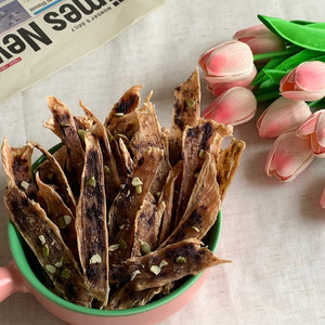 Products: Blueberry Bliss Chicken Jerky Superfood Series Lummy Pet Bakery