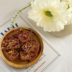 BloomBites Lummy Pet Bakery