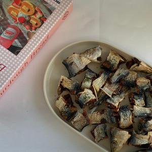 Products: Sardine & Parsley Bites Lummy Pet Bakery