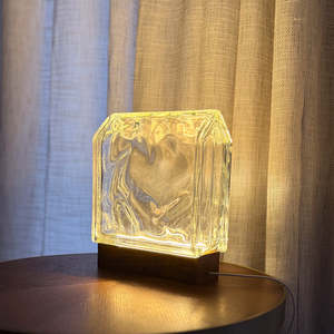 Wired Arch Bloc Lamp
