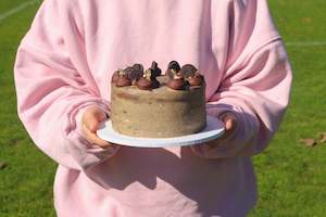 cake: Cookies And Cream Cake