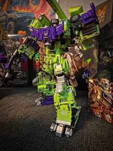Transformer: Mecha Invasion Devastator