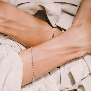 Velvet Vacation: COMO CABLE CHAIN BRACELET - Gold