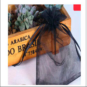 Favour Bag: CLEARANCE Organza Bags - Black (10x15cm)