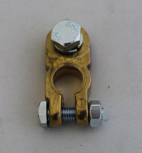 Batteries: Battery Terminal