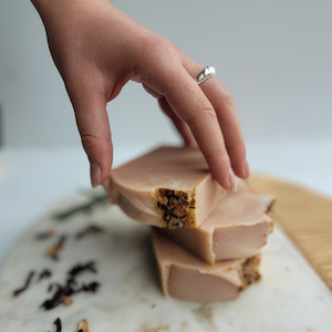 Grounding - body soap luxibuff