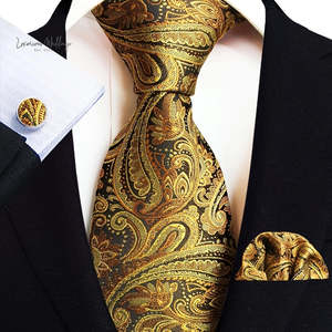 Groomsman Gifts: Stylish Paisley Tie & Waistband Set