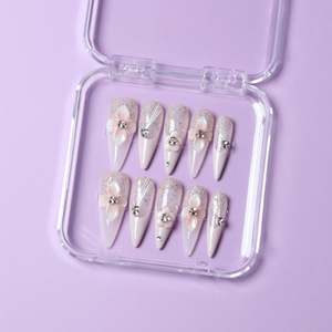 Festive Giveaway: Ethereal Petal