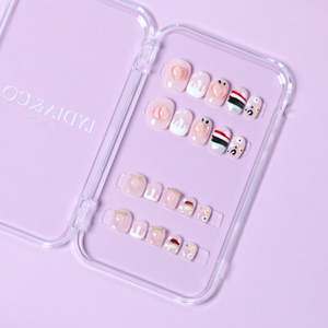 Press-on Nails: Little Candy Picnic