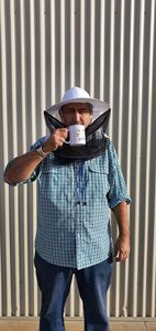 Beekeeping hat with detachable fabric net